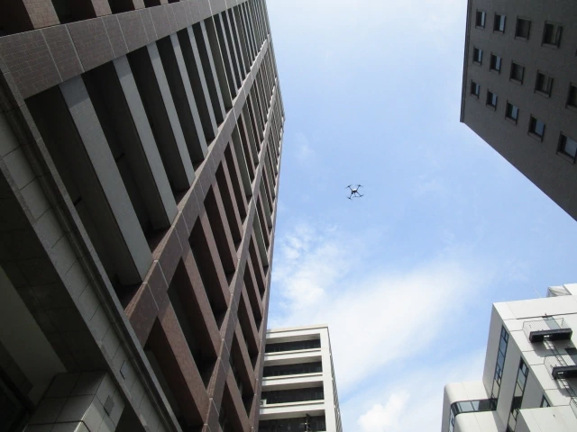 ドローン外壁診断イメージ
